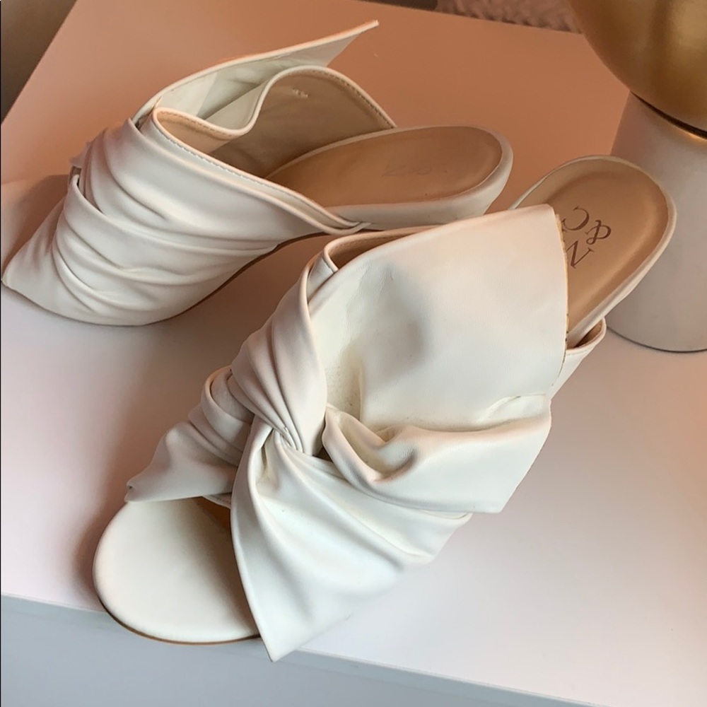 Sandals - Picture 3 of 6